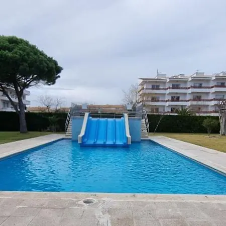 2 Pieces 30m2 Avec Piscine